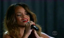 Rihanna在线观看,音乐女王魅力重现